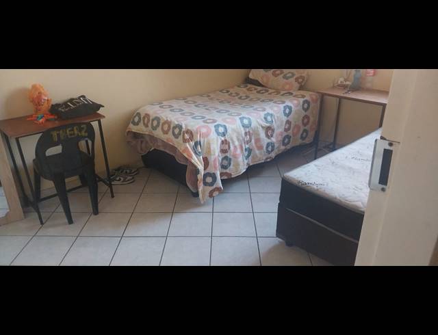 3 BEDROOM FLAT FOR SALE IN PRETORIA WEST